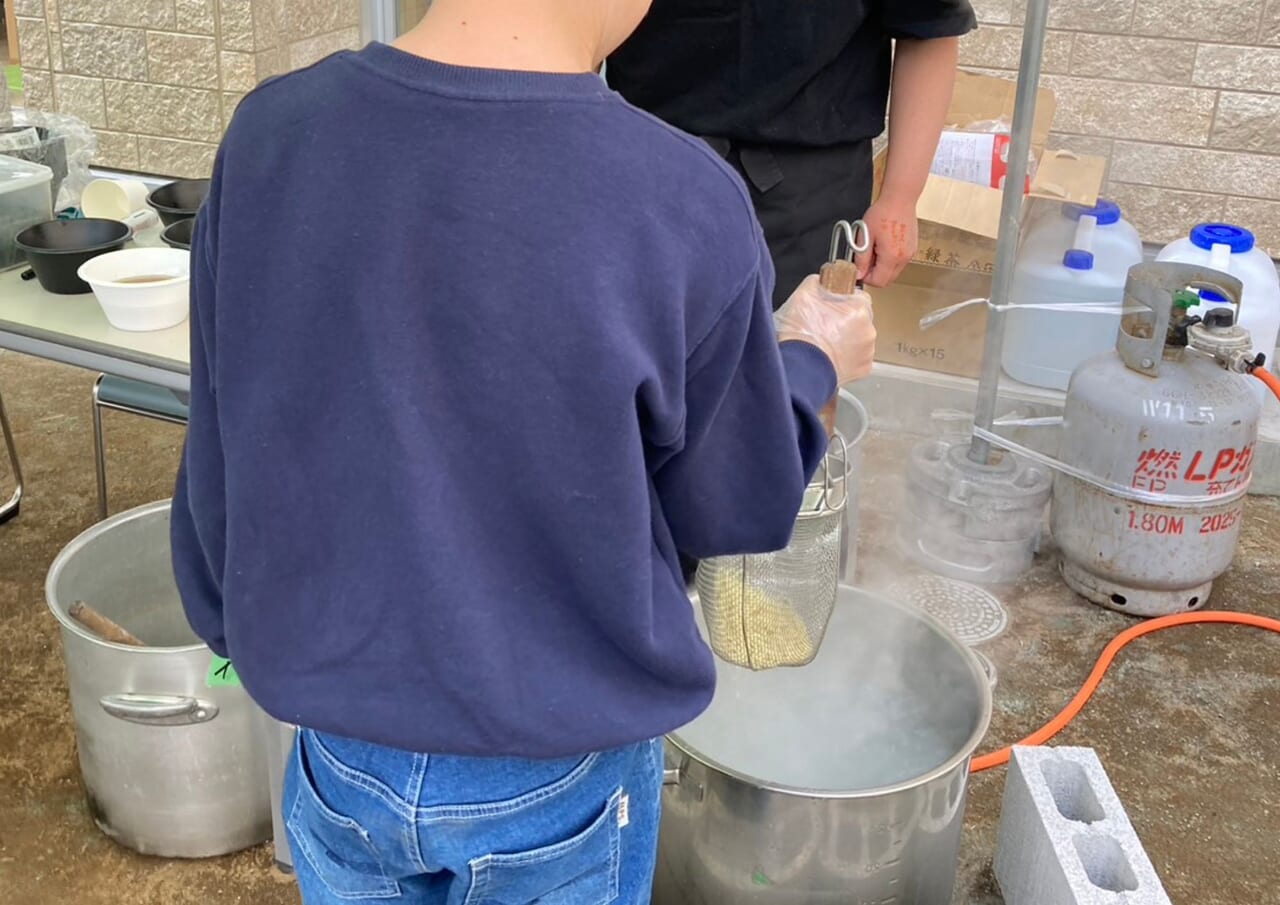 ラーメン湯切り体験