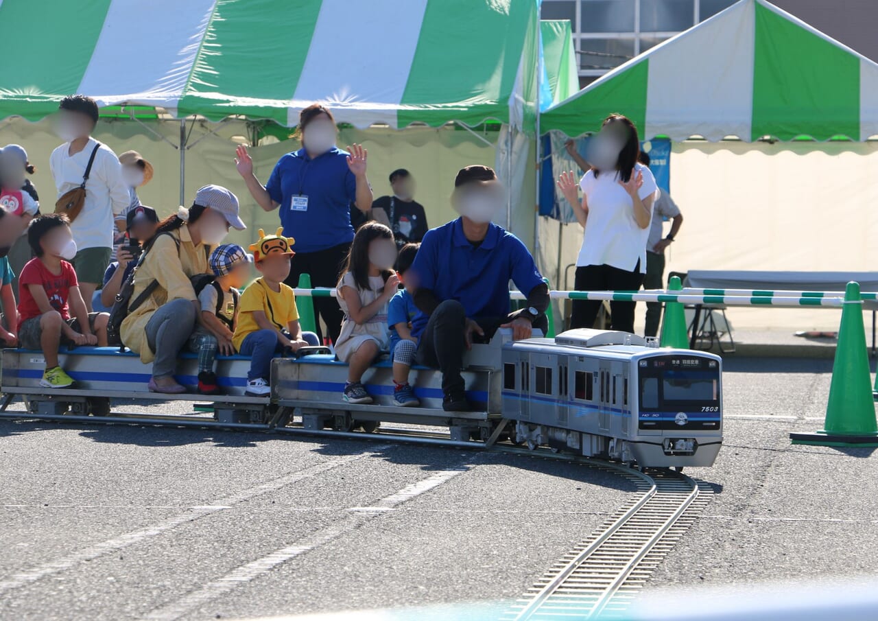 ミニ電車も来る