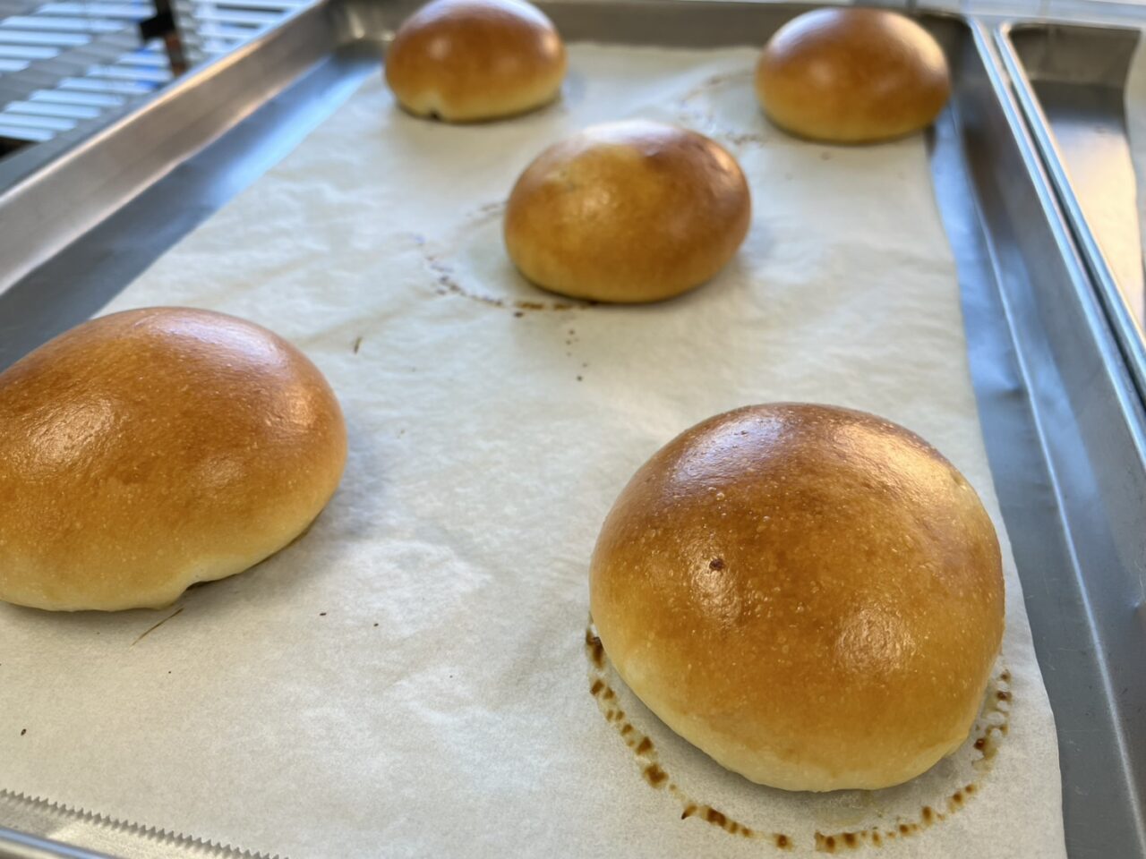 焼きたての梨ジャム白あんパン