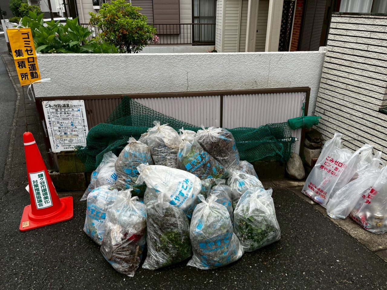 例年より少ないとはいえ、たくさんのごみが集まりました