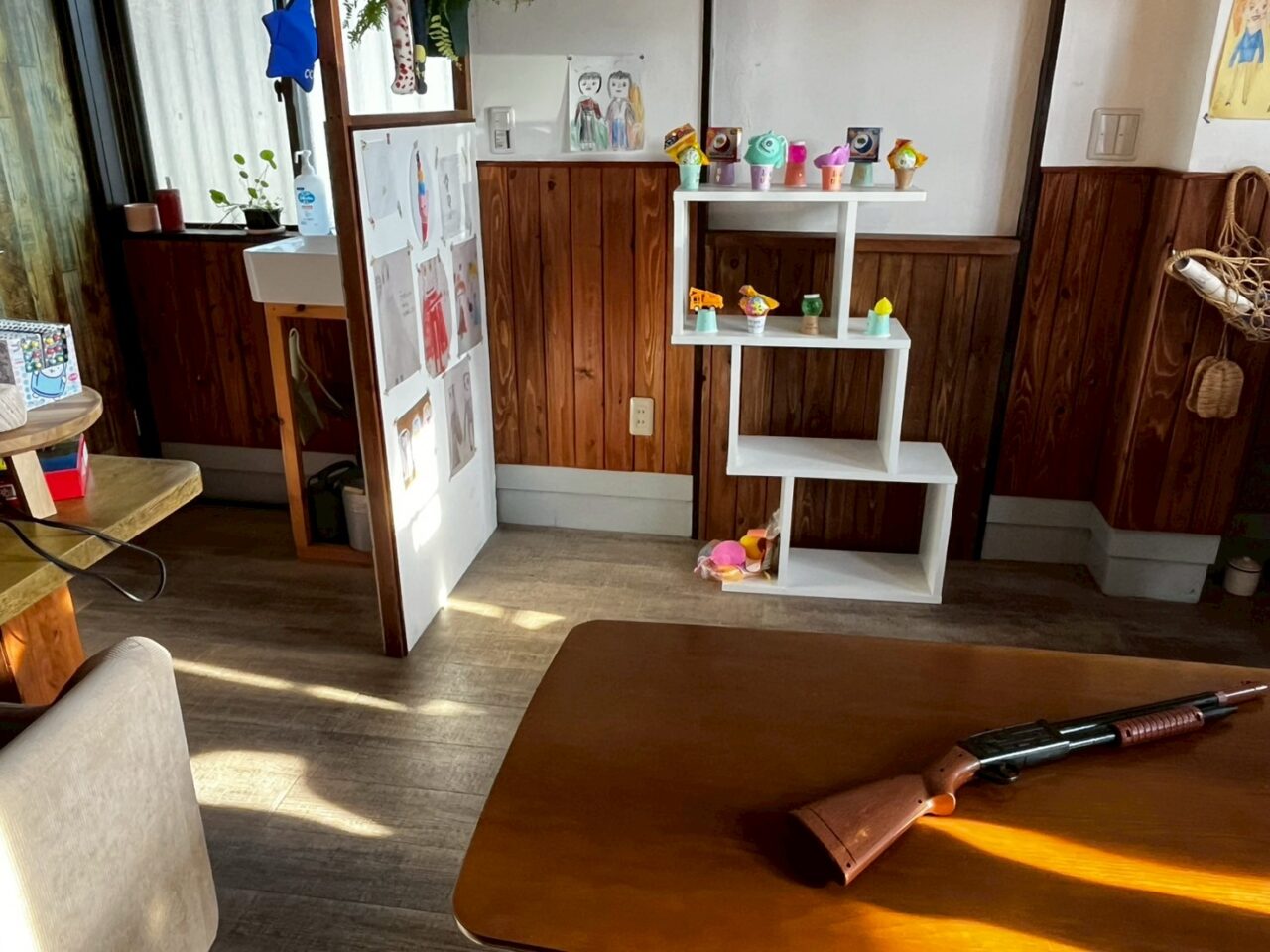 店内を使って射的が