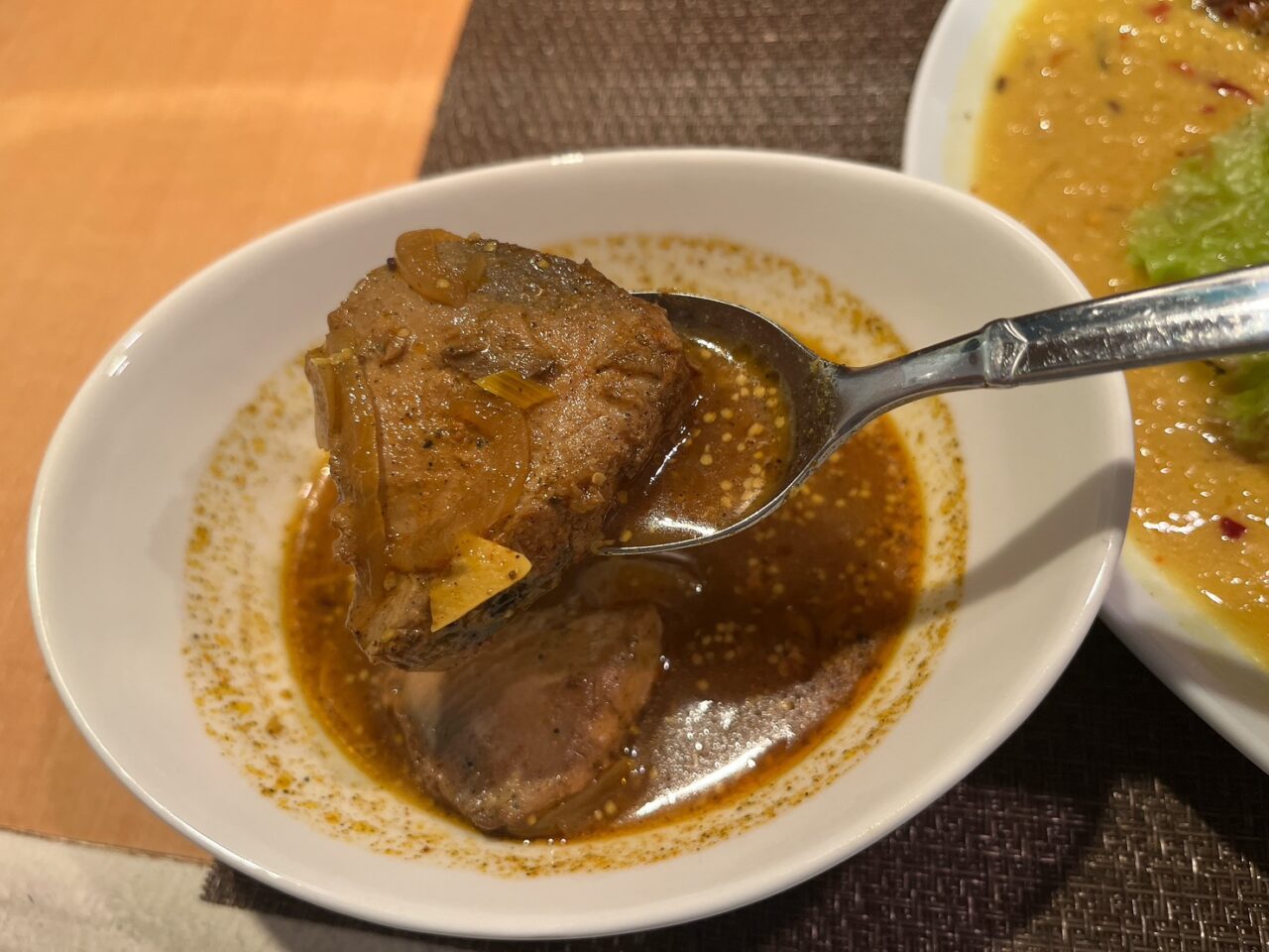 大きなまぐろがゴロっと