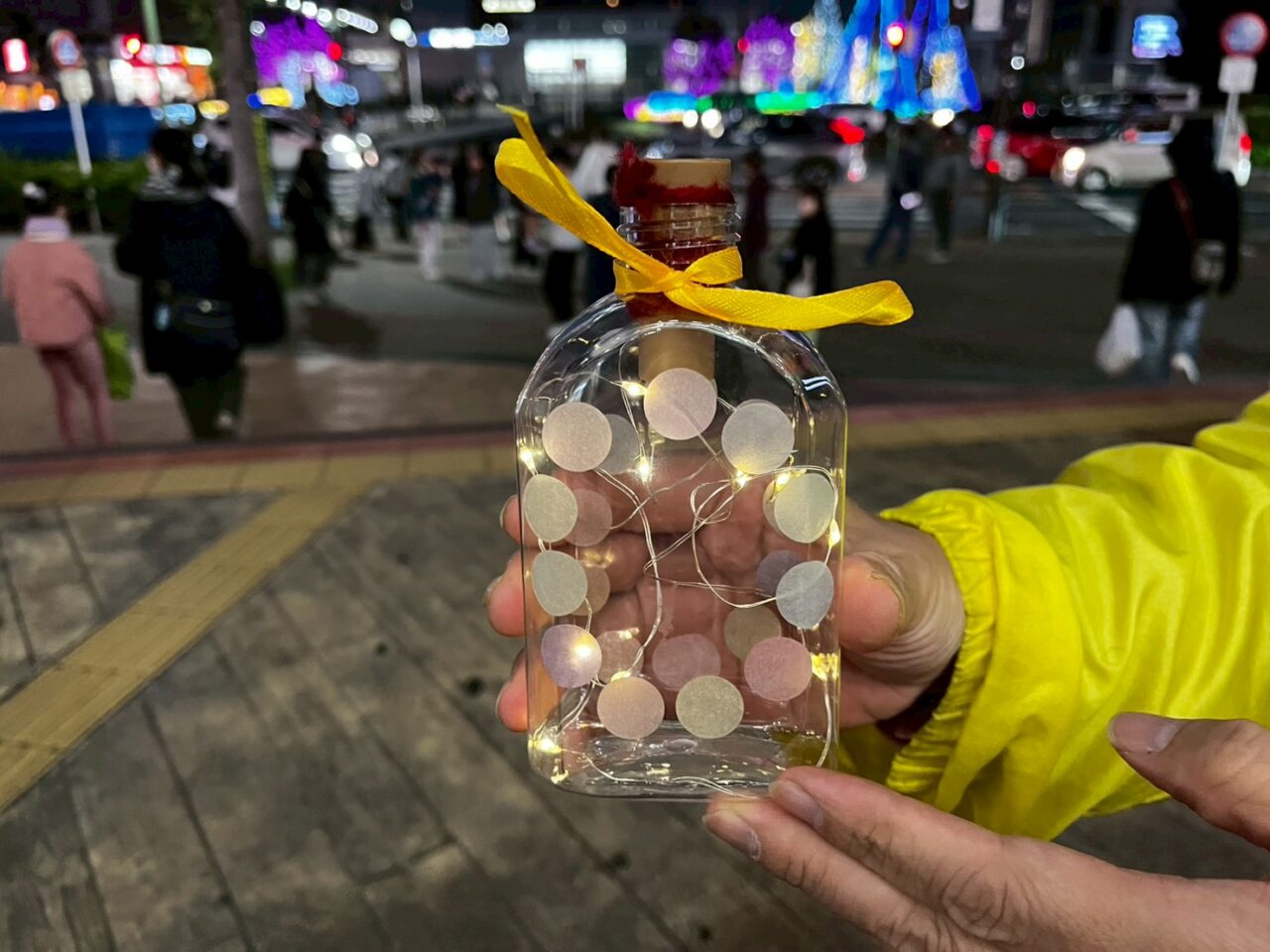 1人1人の手づくりライト