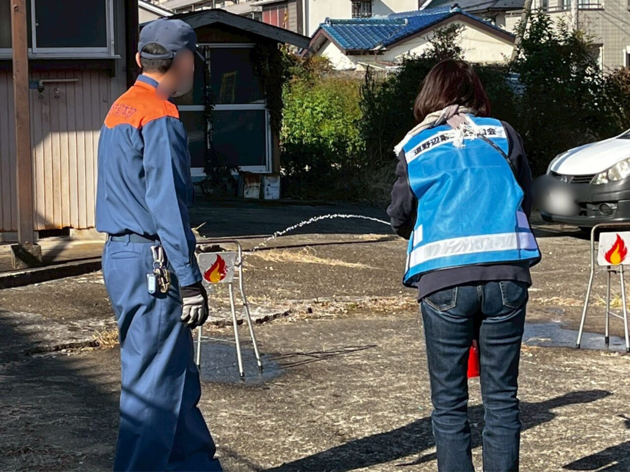 水消火器を使った防災訓練