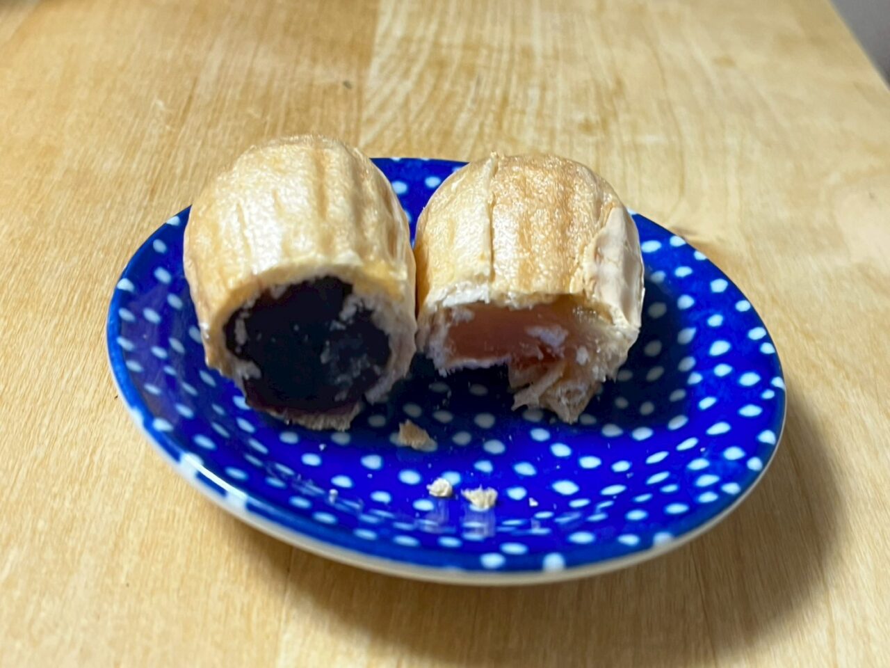 落花生粒入りのこしあんとピーナッツクリーム入りの白あん