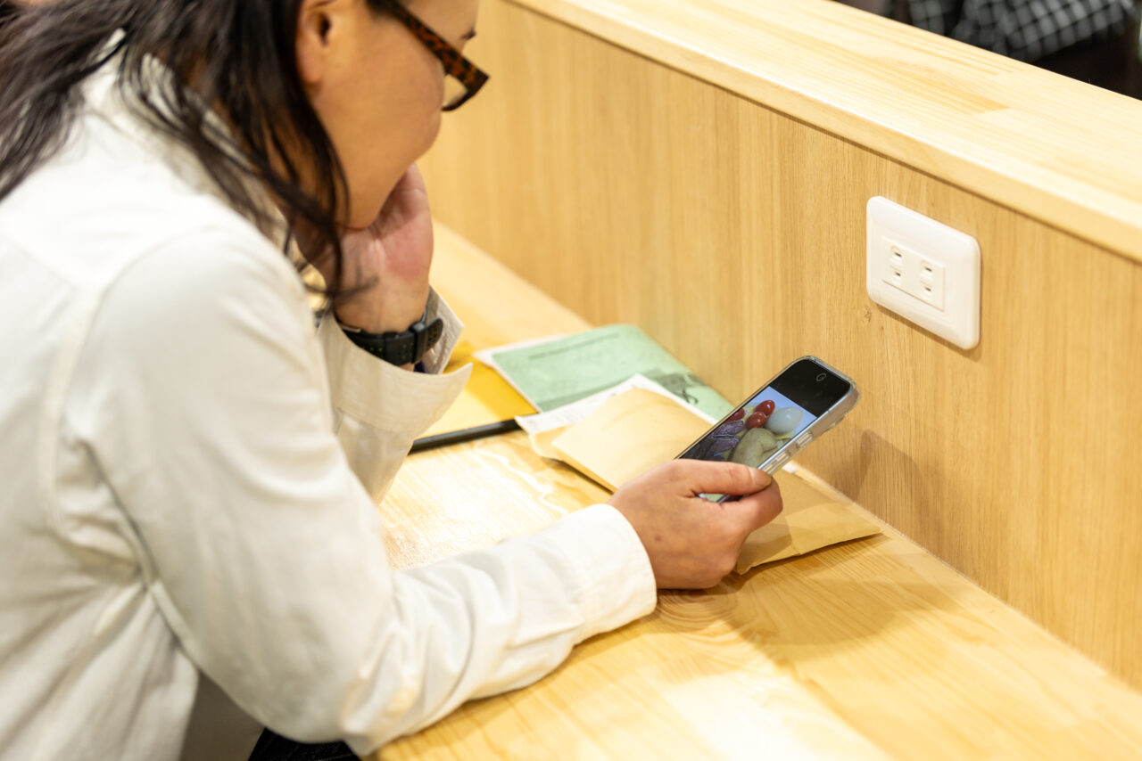 スマホで時間つぶしも